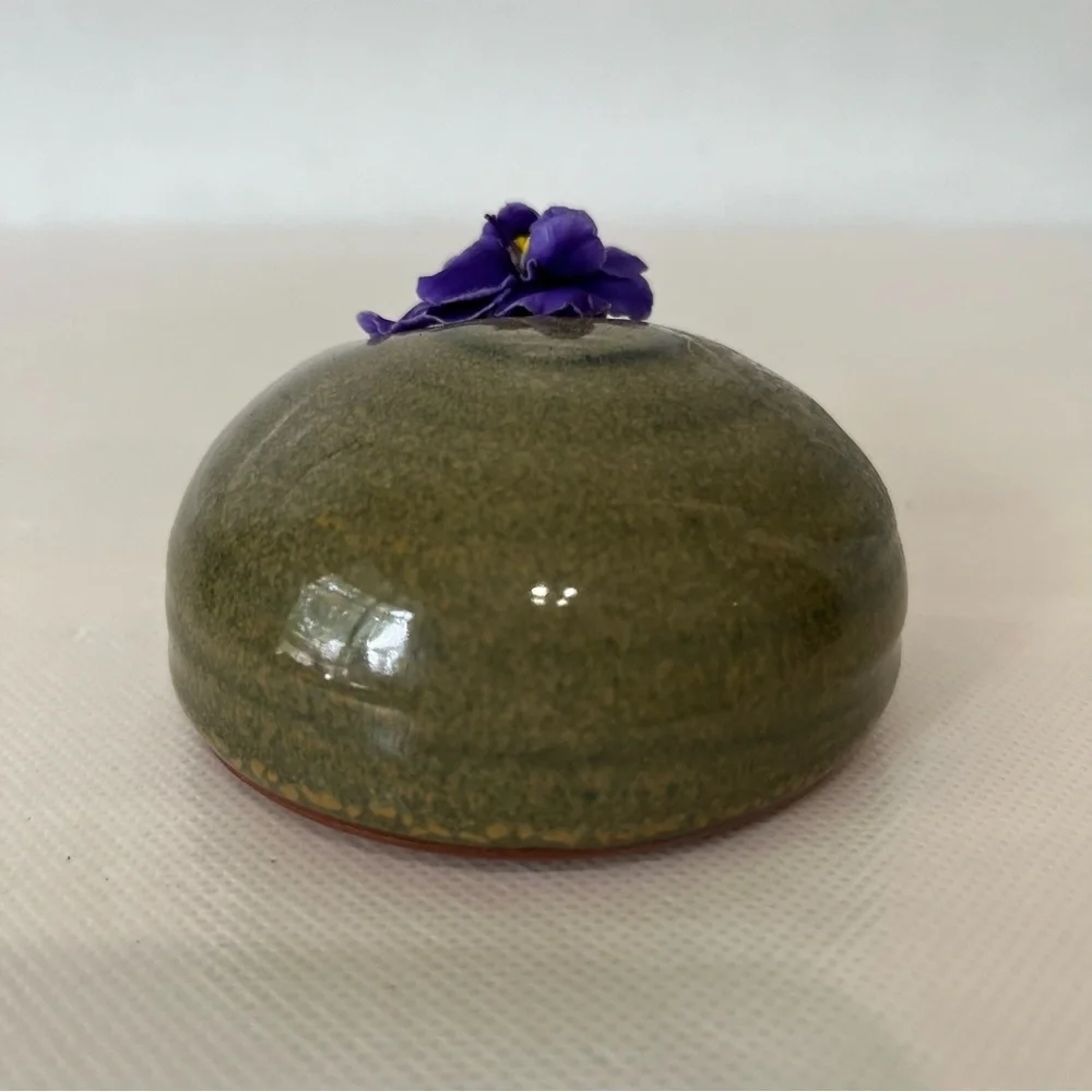 Vintage Ikebana Ceramic Green Flower Frog Vase Handmade Pottery MCM - Picture 3 of 7